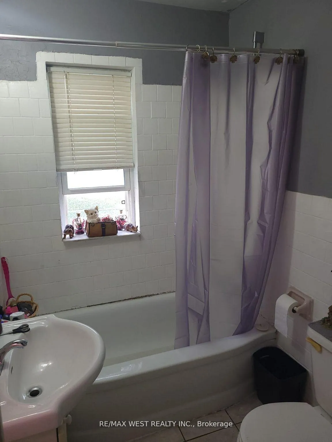 Photo 9 of Unit 1240, 1238 Niagara Street, Windsor — HOMEH