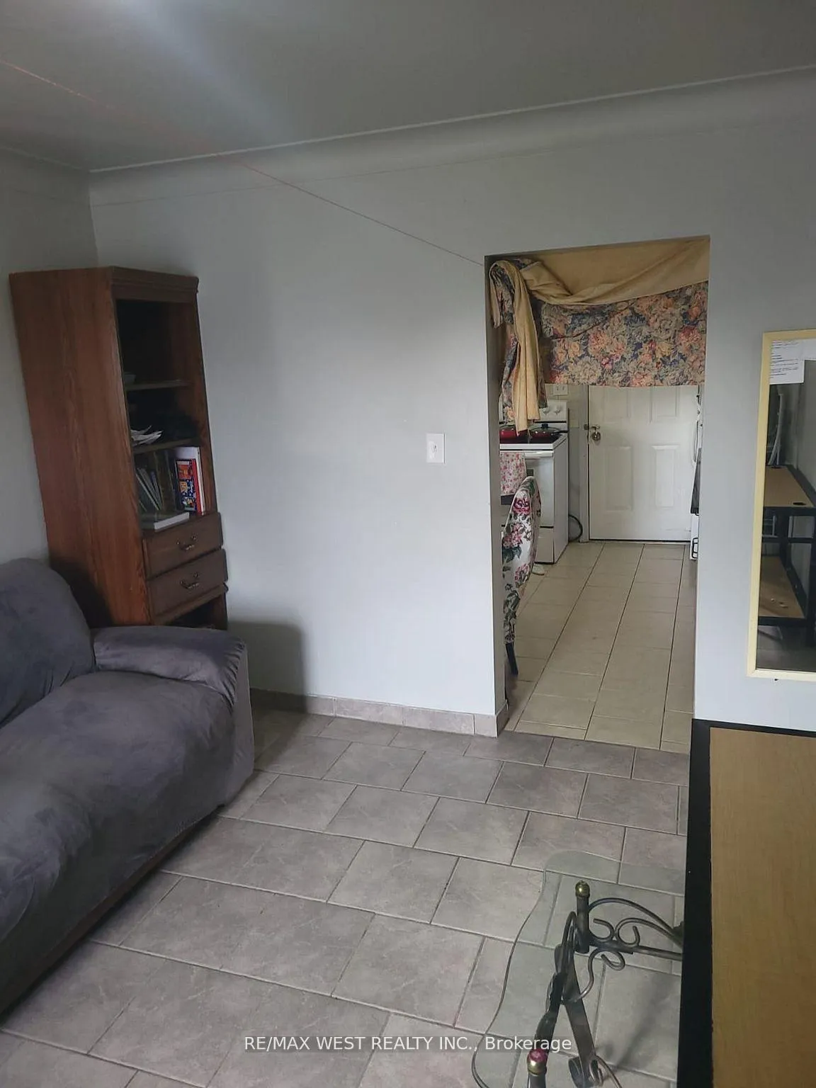 Photo 12 of Unit 1240, 1238 Niagara Street, Windsor — HOMEH