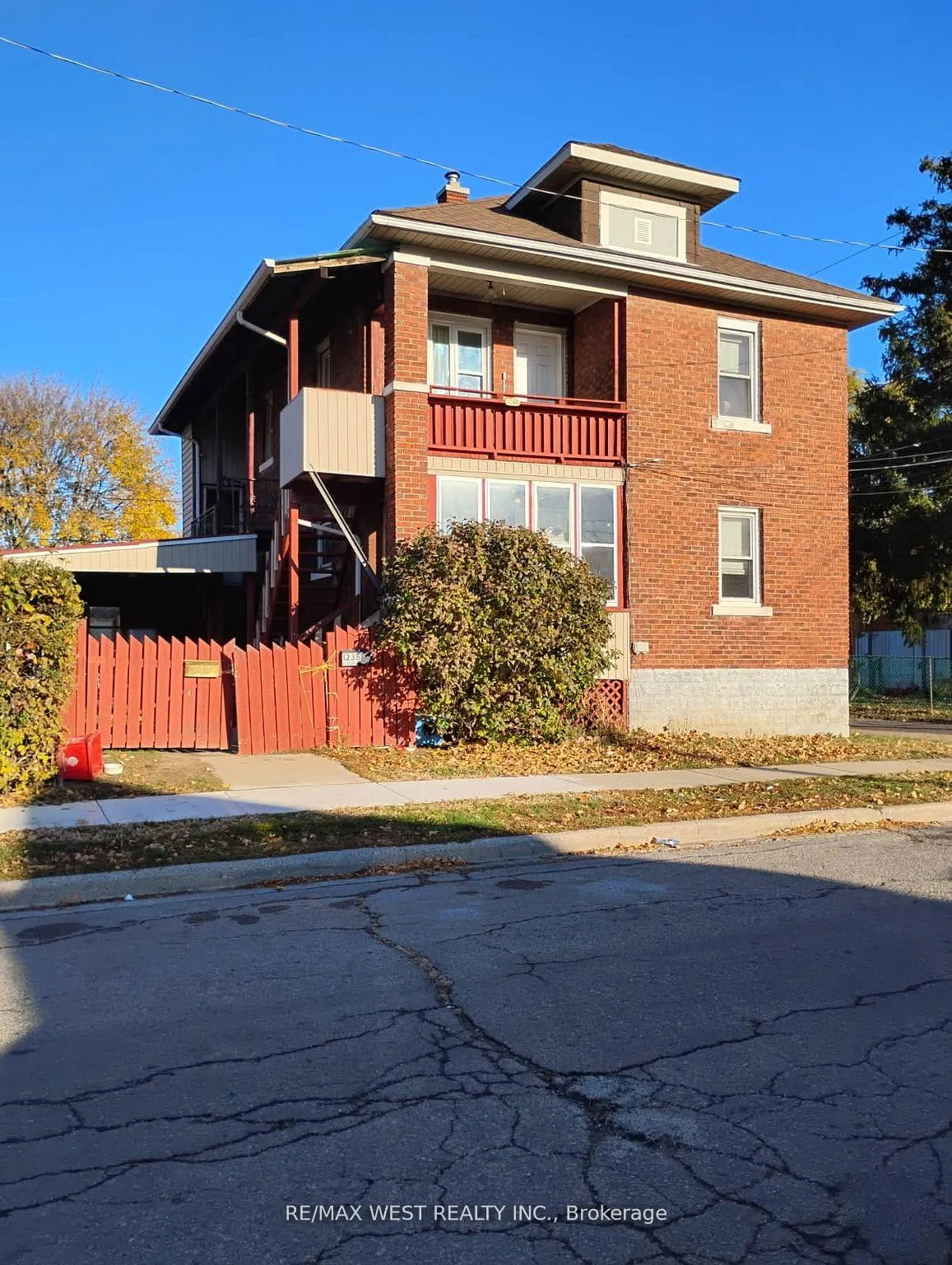 Photo 18 of Unit 1240, 1238 Niagara Street, Windsor — HOMEH