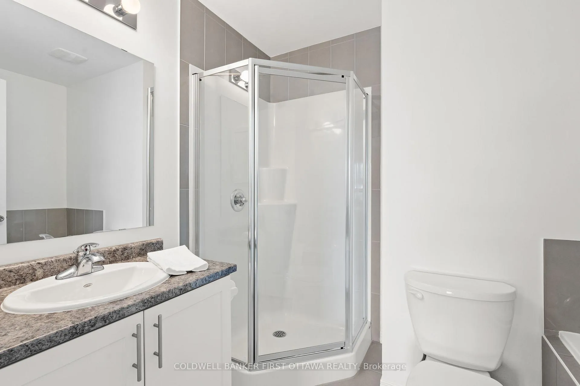 Photo 21 of 32 Dundalk Private, Ottawa, Barrhaven - Stonebridge — HOMEH