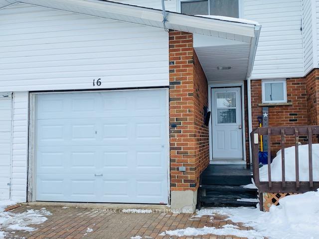 Photo 2 of 16 Thompson Road, Kapuskasing — HOMEH