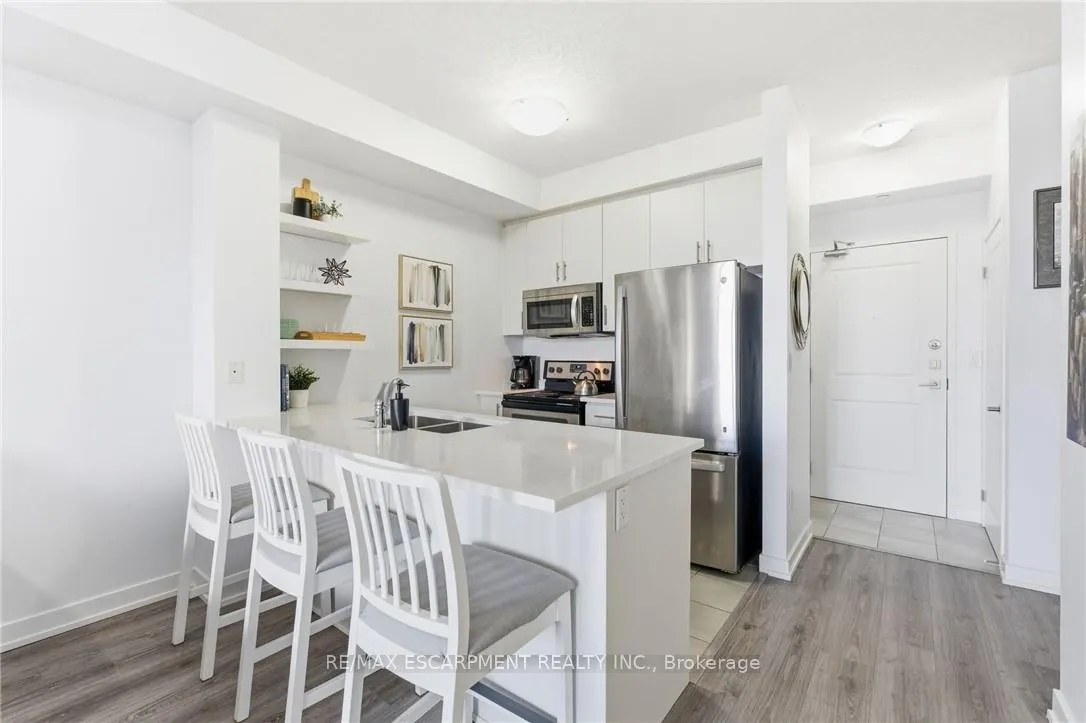 Photo 8 of Unit 228, 35 Southshore Crescent, Hamilton, Lakeshore — HOMEH