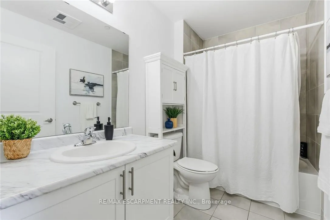 Photo 14 of Unit 228, 35 Southshore Crescent, Hamilton, Lakeshore — HOMEH