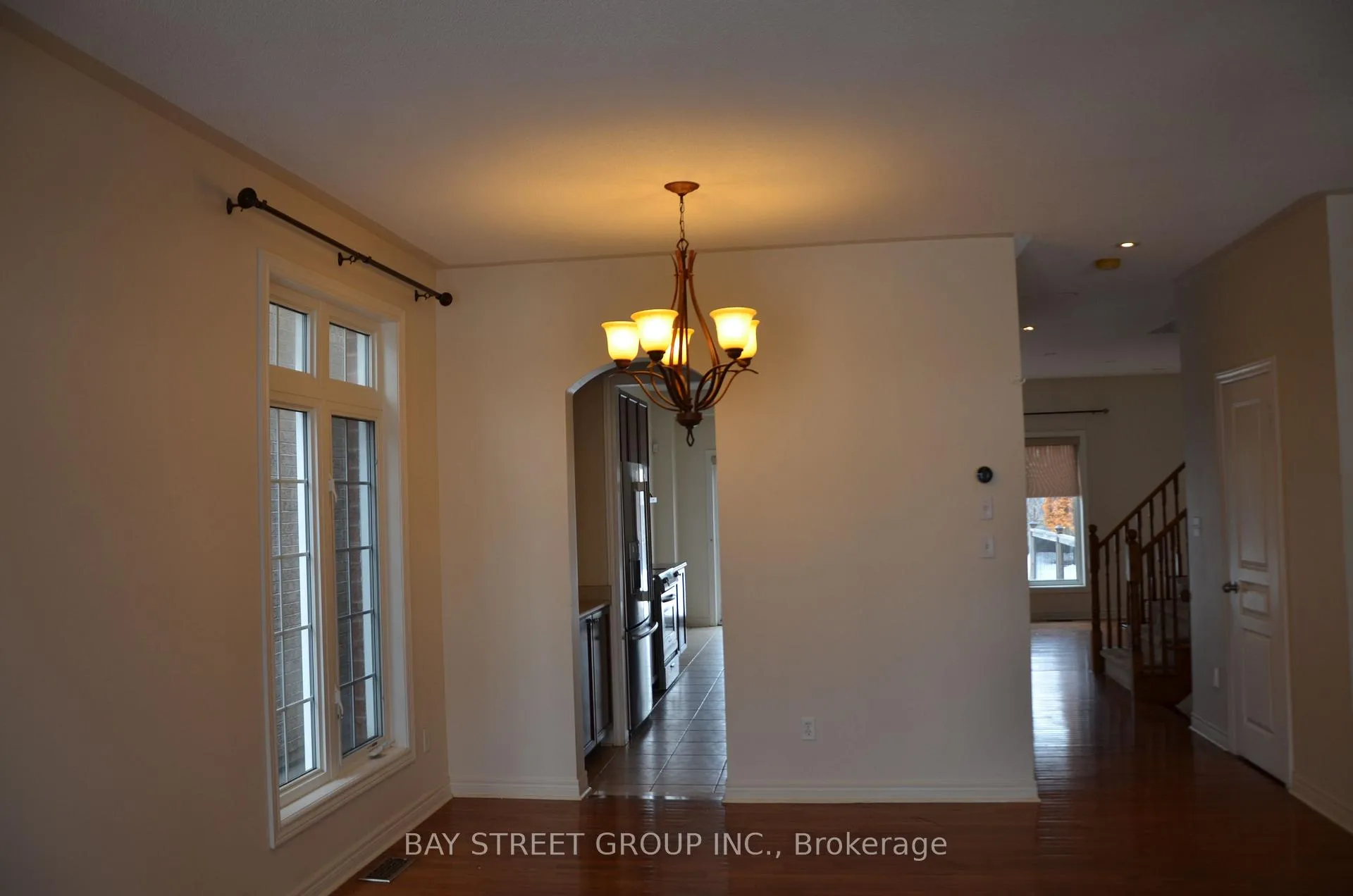 Photo 2 of 27 Wilcliff Court, Markham, Greensborough — HOMEH