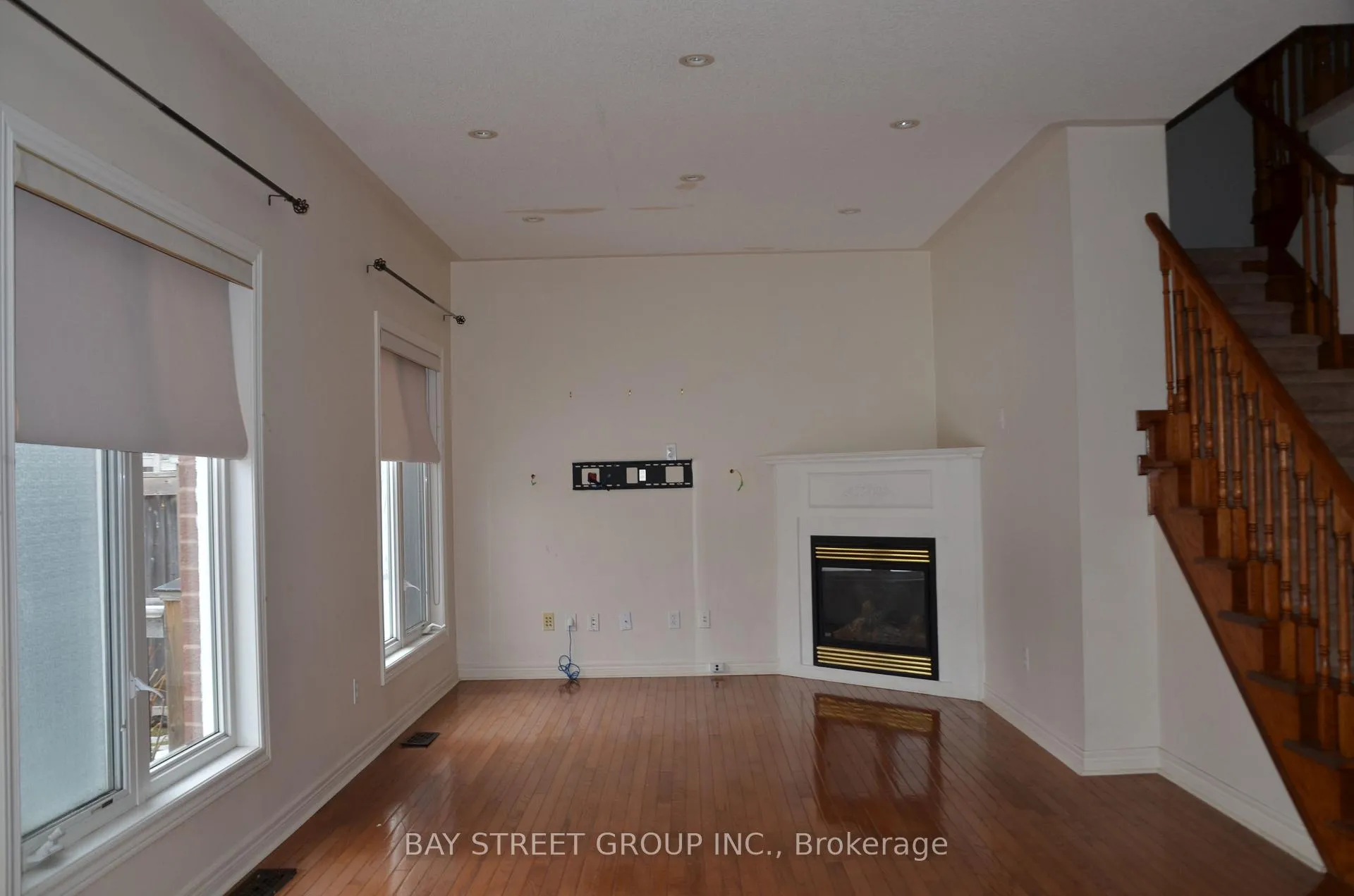 Photo 8 of 27 Wilcliff Court, Markham, Greensborough — HOMEH