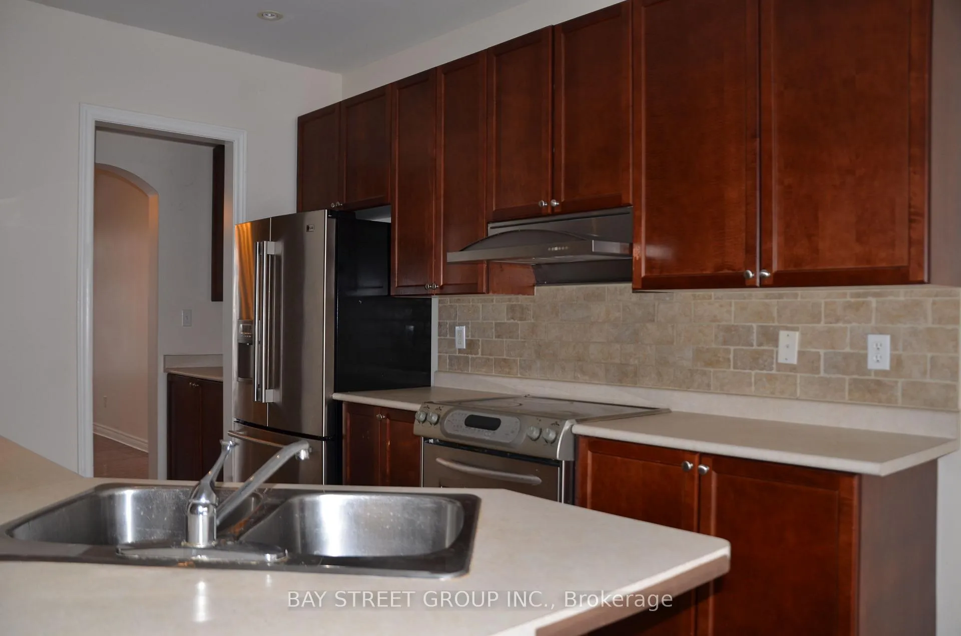 Photo 11 of 27 Wilcliff Court, Markham, Greensborough — HOMEH