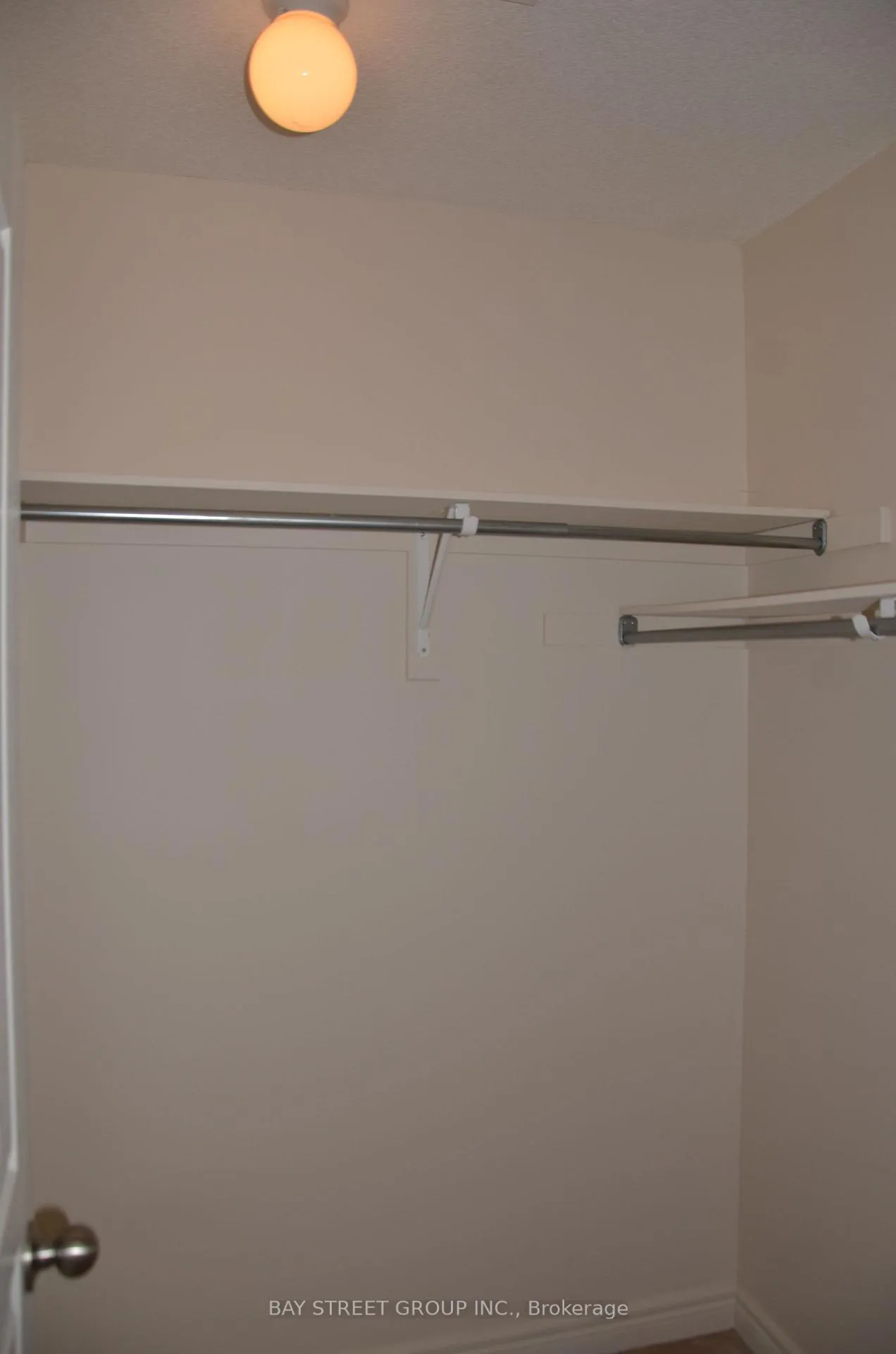 Photo 16 of 27 Wilcliff Court, Markham, Greensborough — HOMEH