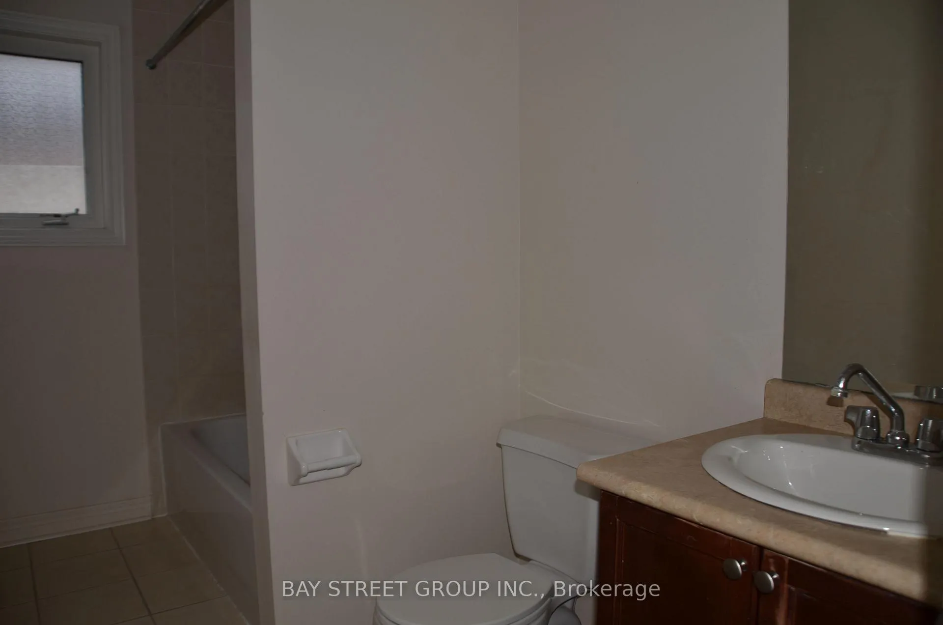Photo 24 of 27 Wilcliff Court, Markham, Greensborough — HOMEH