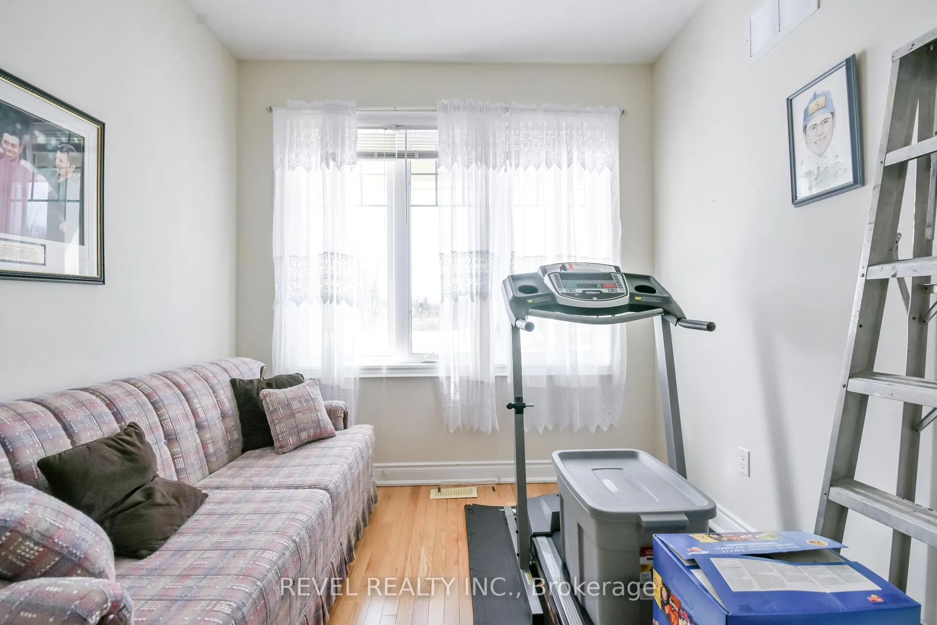 Photo 4 of 290 Stonebridge Boulevard, Wasaga Beach — HOMEH
