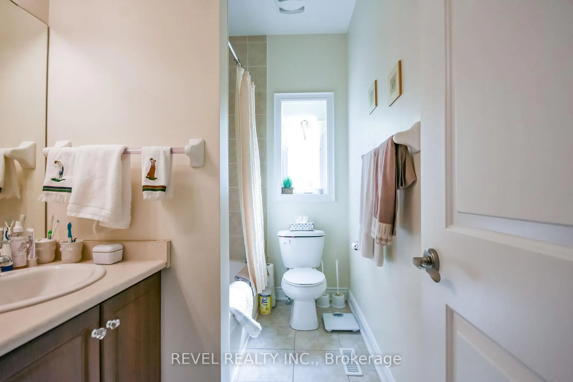 Photo 7 of 290 Stonebridge Boulevard, Wasaga Beach — HOMEH