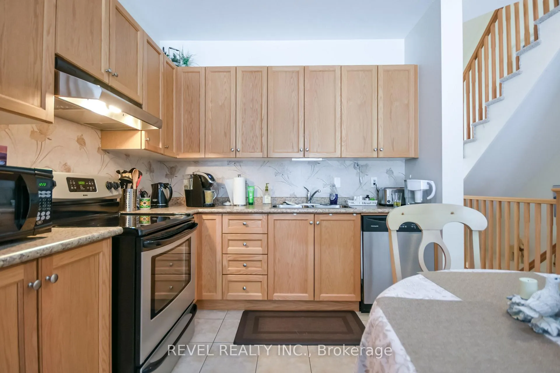 Photo 8 of 290 Stonebridge Boulevard, Wasaga Beach — HOMEH