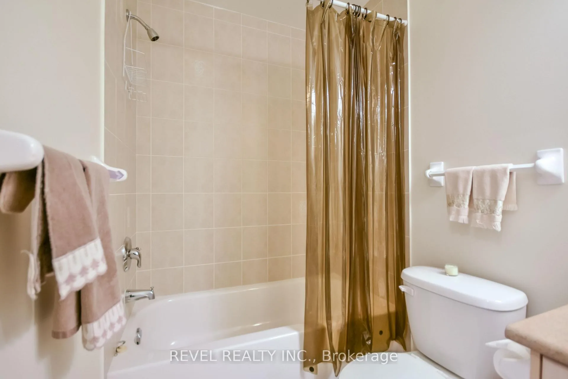 Photo 22 of 290 Stonebridge Boulevard, Wasaga Beach — HOMEH