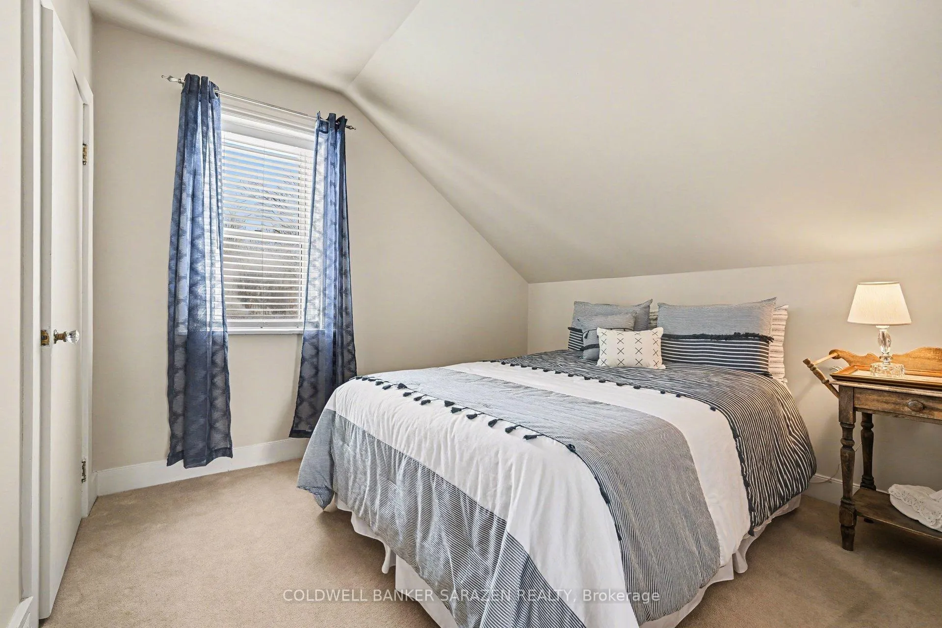 Photo 27 of 29 Daniel Street S, Arnprior — HOMEH
