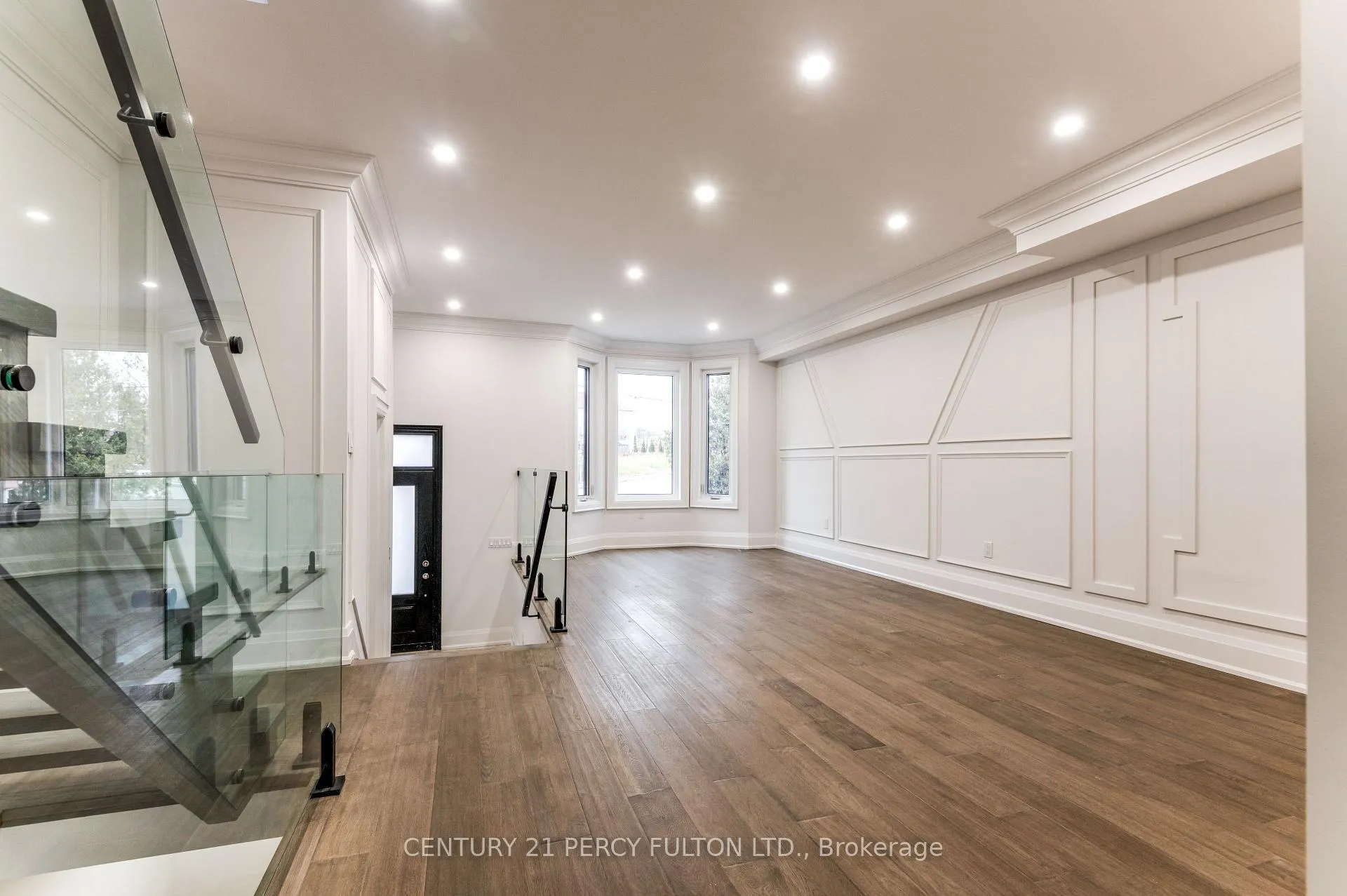 Photo 8 of 195 Danforth Road, Scarborough, Oakridge — HOMEH