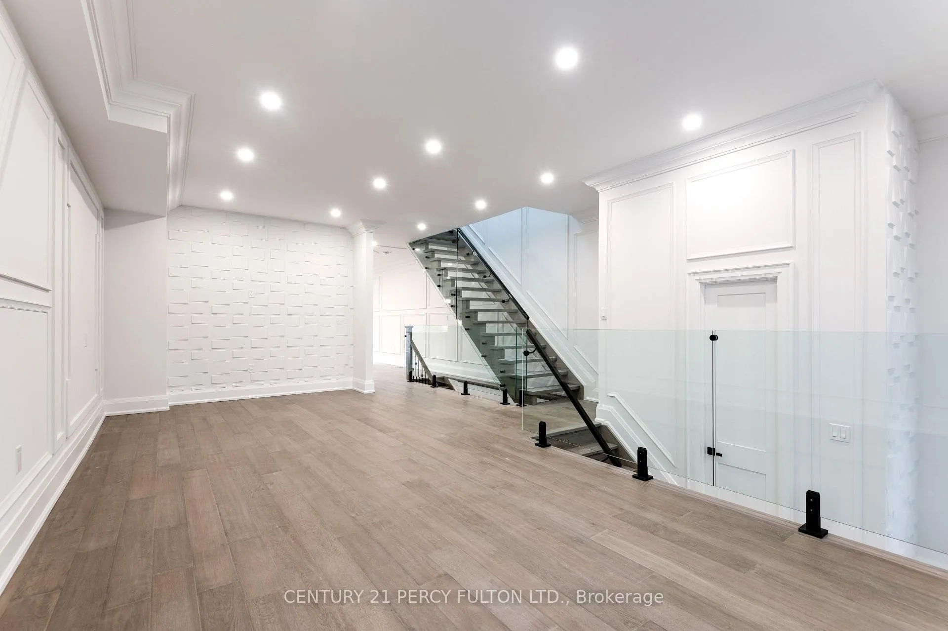 Photo 10 of 195 Danforth Road, Scarborough, Oakridge — HOMEH