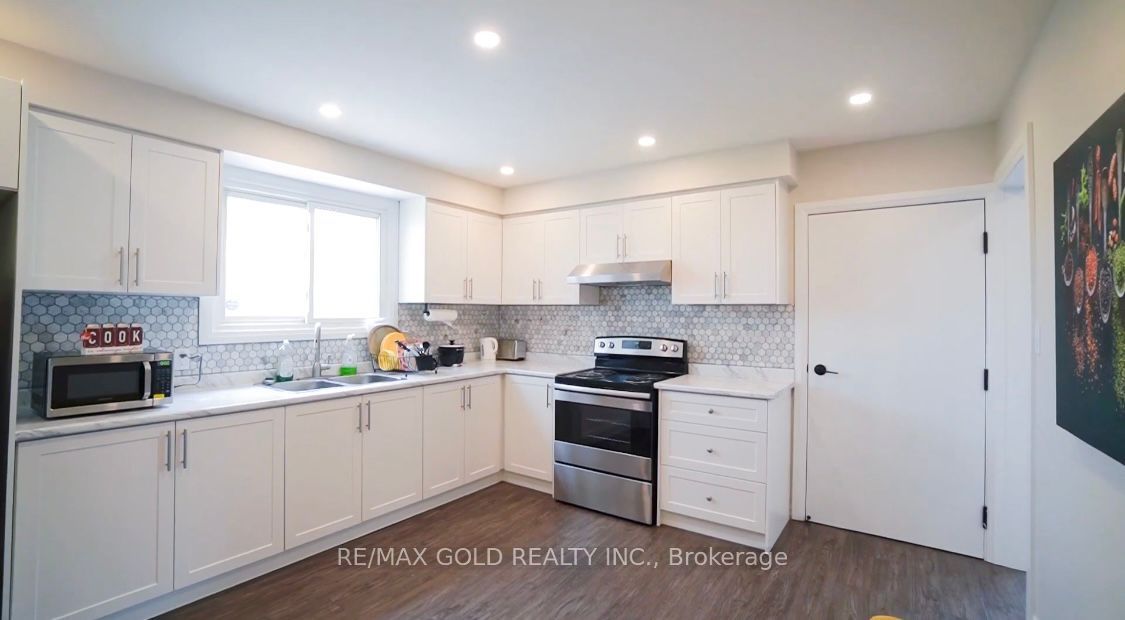 Photo 5 of 580 Gibb Street, Oshawa, Vanier — HOMEH