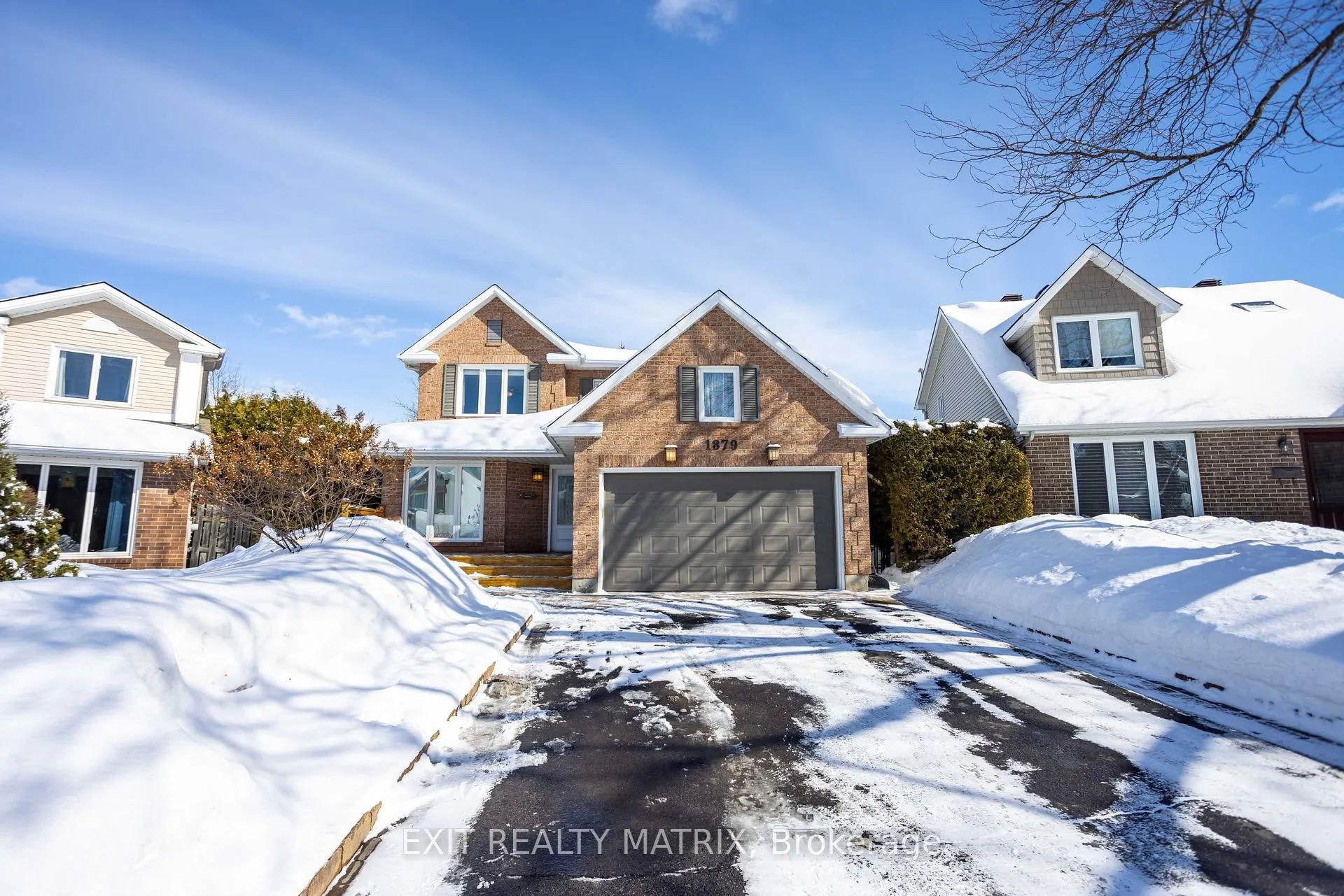 Photo 2 of 1879 Rosewind Court, Ottawa, Chapel Hill — HOMEH