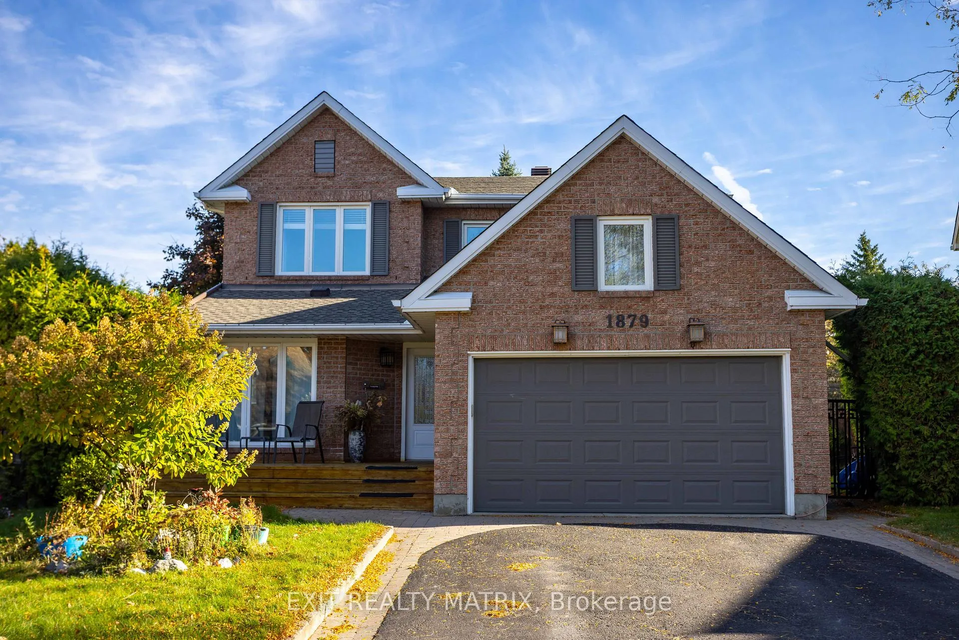 Photo 3 of 1879 Rosewind Court, Ottawa, Chapel Hill — HOMEH
