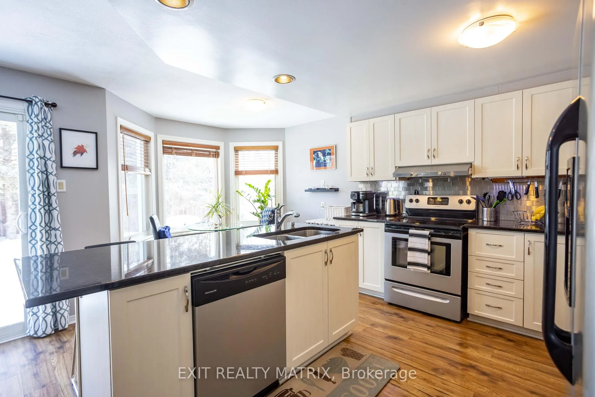 Photo 21 of 1879 Rosewind Court, Ottawa, Chapel Hill — HOMEH