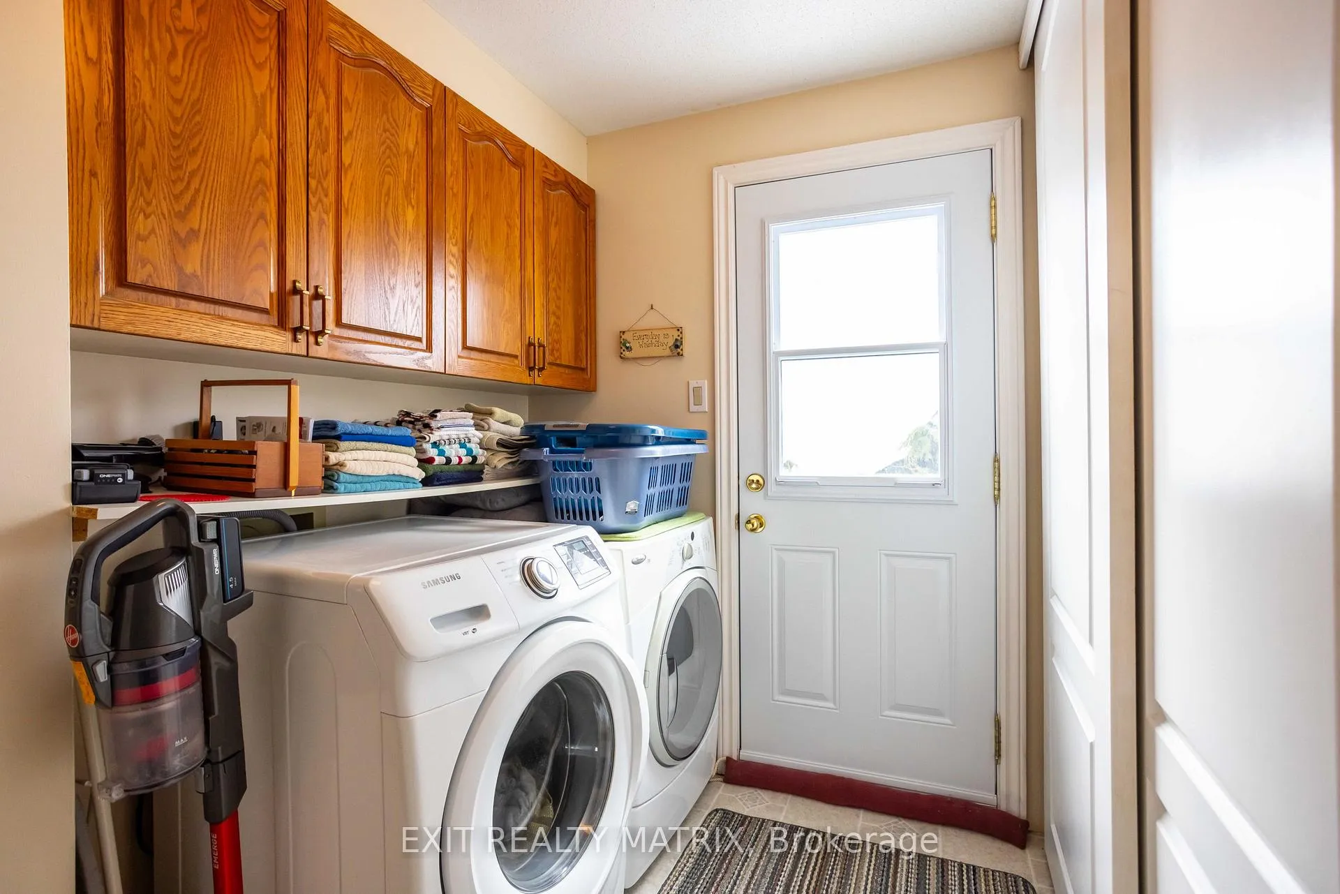 Photo 23 of 1879 Rosewind Court, Ottawa, Chapel Hill — HOMEH