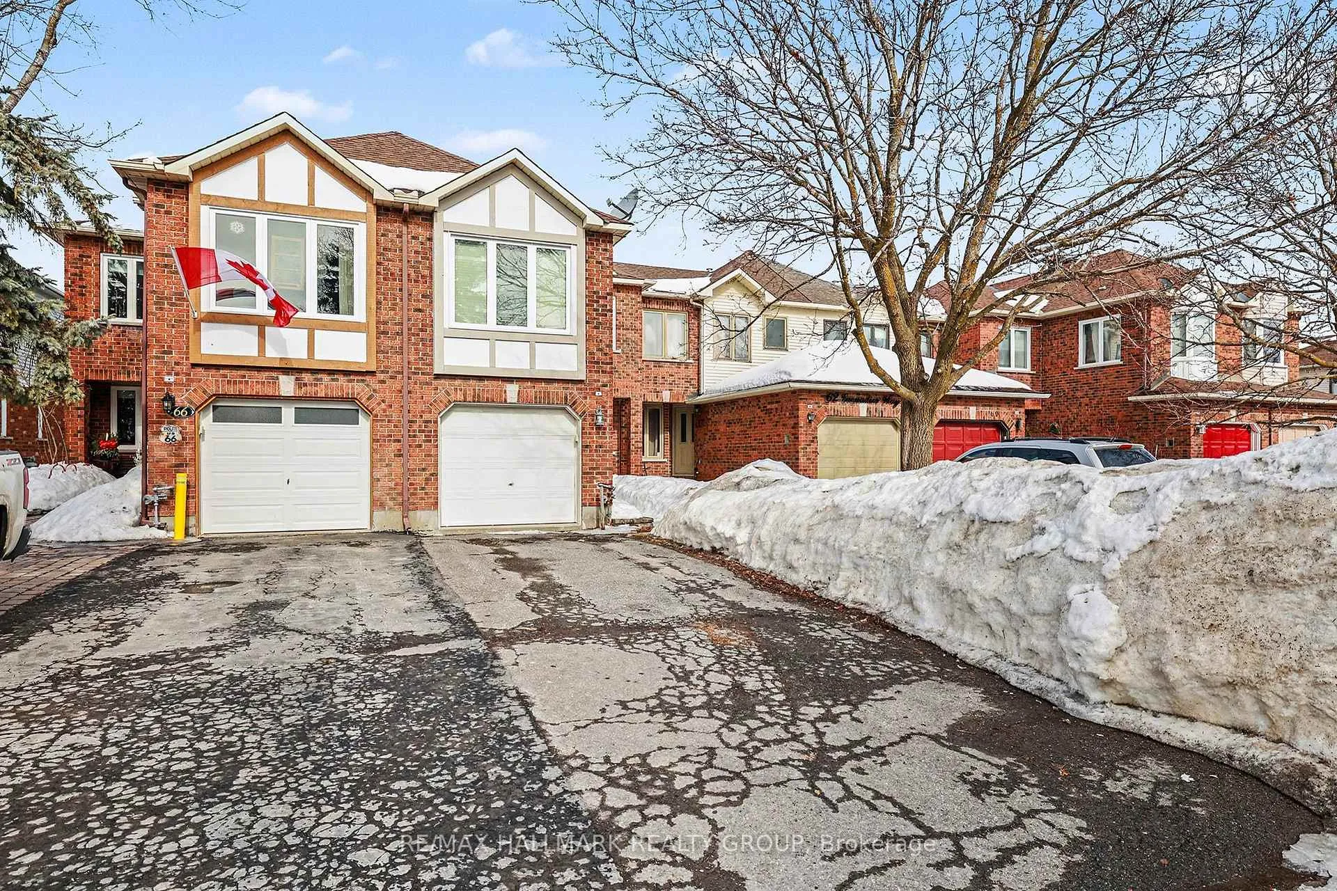 Photo 2 of 64 Grenadier Way, Ottawa, Barrhaven - Longfields — HOMEH