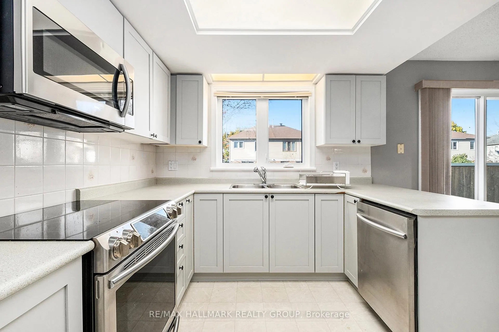 Photo 9 of 64 Grenadier Way, Ottawa, Barrhaven - Longfields — HOMEH