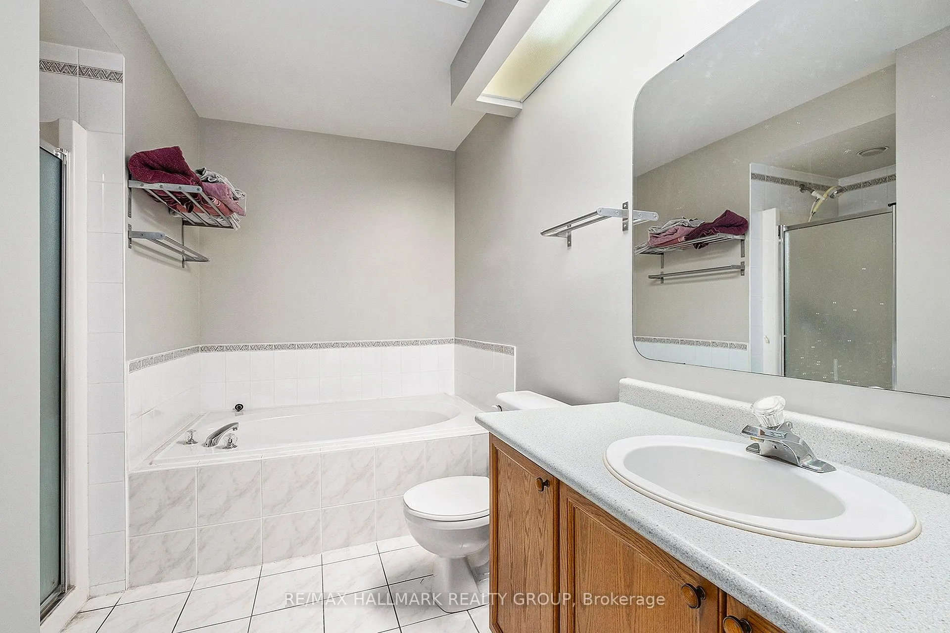 Photo 16 of 64 Grenadier Way, Ottawa, Barrhaven - Longfields — HOMEH