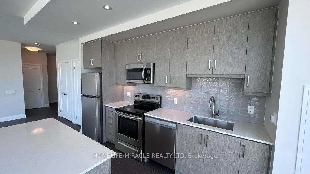 Photo 6 of Unit 201, 15 Lynch Street, Brampton, Queen Street Corridor — HOMEH