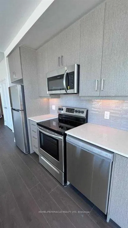 Photo 7 of Unit 201, 15 Lynch Street, Brampton, Queen Street Corridor — HOMEH