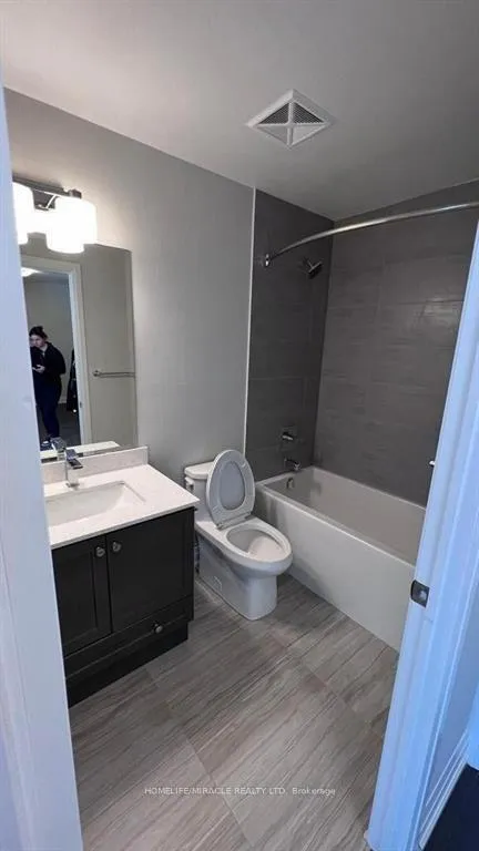 Photo 18 of Unit 201, 15 Lynch Street, Brampton, Queen Street Corridor — HOMEH