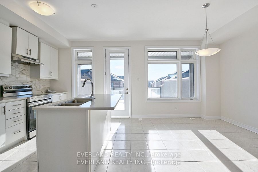 Photo 6 of 173 Mumbai Drive, Markham, Middlefield — HOMEH