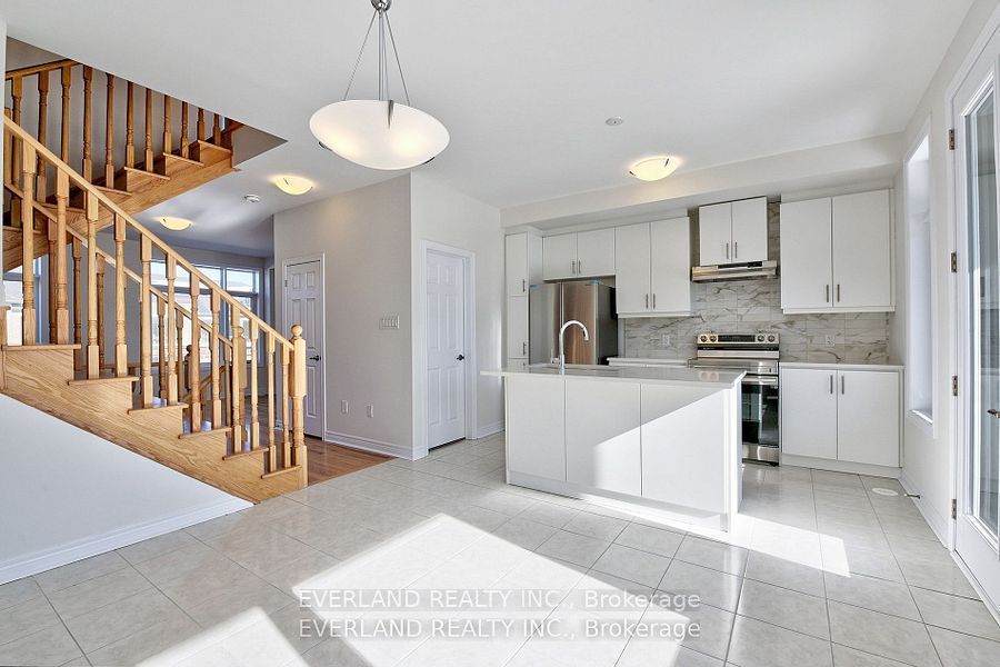Photo 5 of 173 Mumbai Drive, Markham, Middlefield — HOMEH