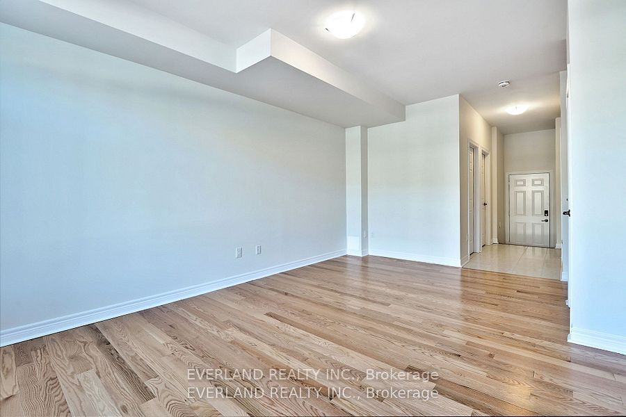 Photo 3 of 173 Mumbai Drive, Markham, Middlefield — HOMEH