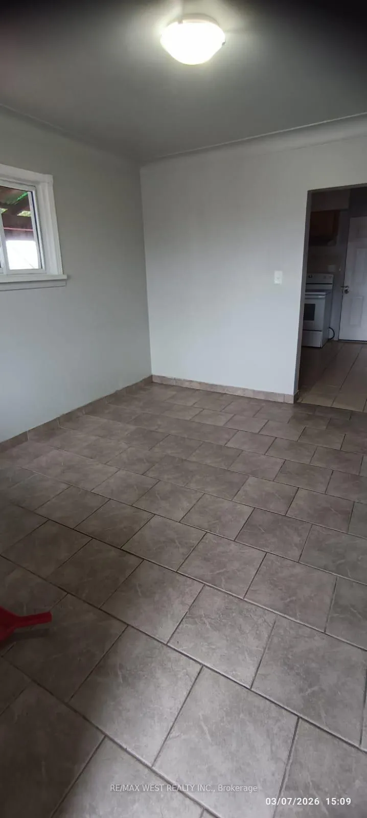 Photo 4 of 1240 Niagara Street, Windsor — HOMEH