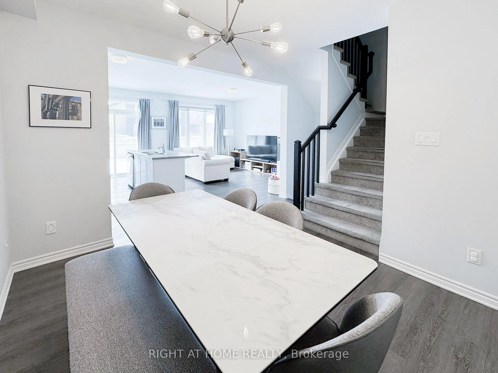 Photo 5 of 771 Brittanic Road, Ottawa, Kanata - Emerald Meadows/Trailwest — HOMEH