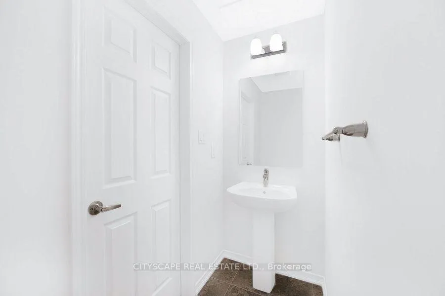 Photo 7 of Unit Unit 2, 626 Rexdale Boulevard, Etobicoke, West Humber-Clairville — HOMEH