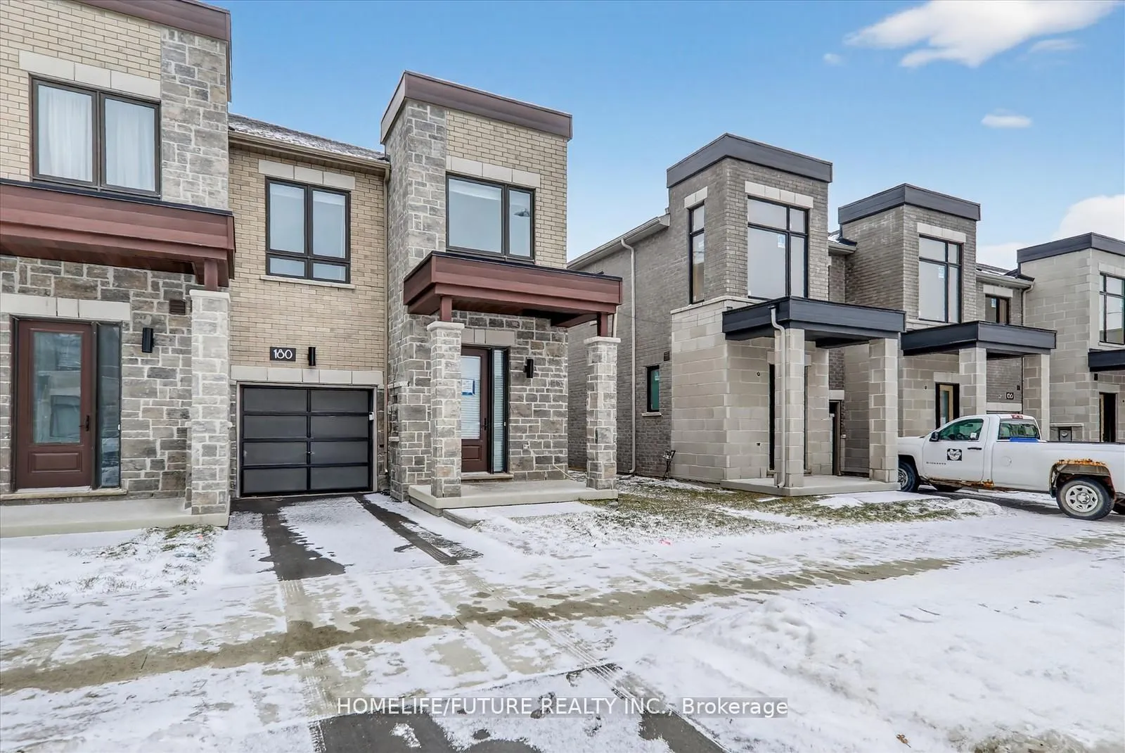 Photo 4 of Unit Main & 2nd, 180 Mumbai Drive, Markham, Middlefield — HOMEH