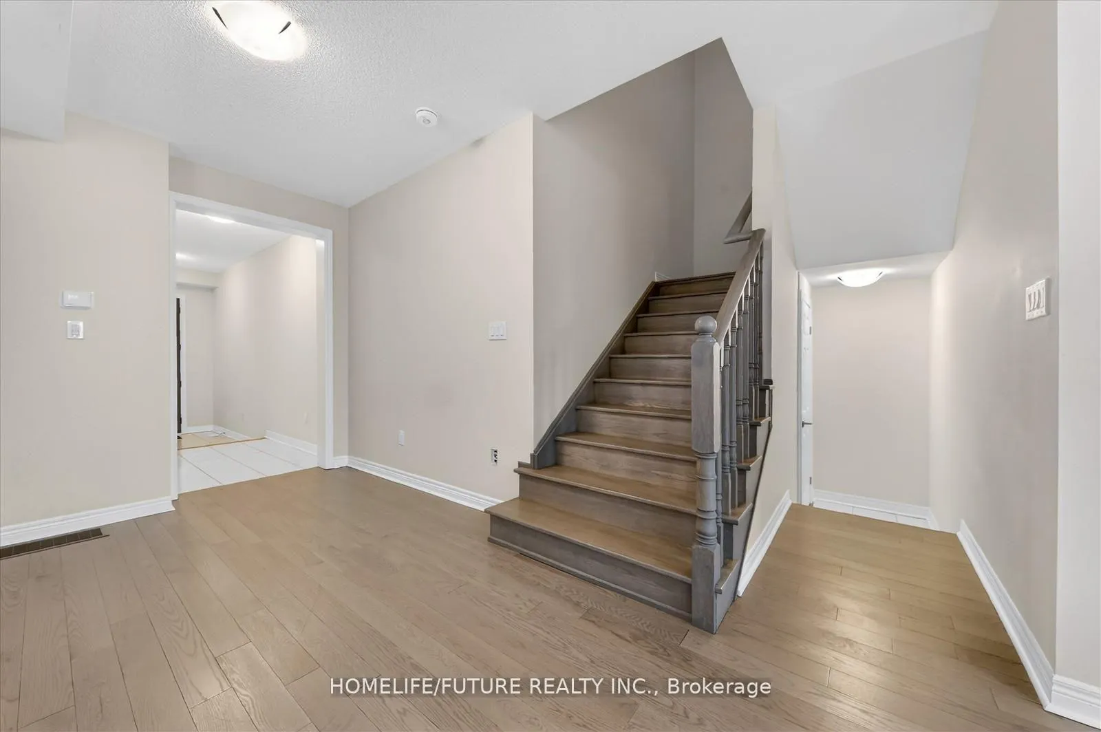 Photo 13 of Unit Main & 2nd, 180 Mumbai Drive, Markham, Middlefield — HOMEH