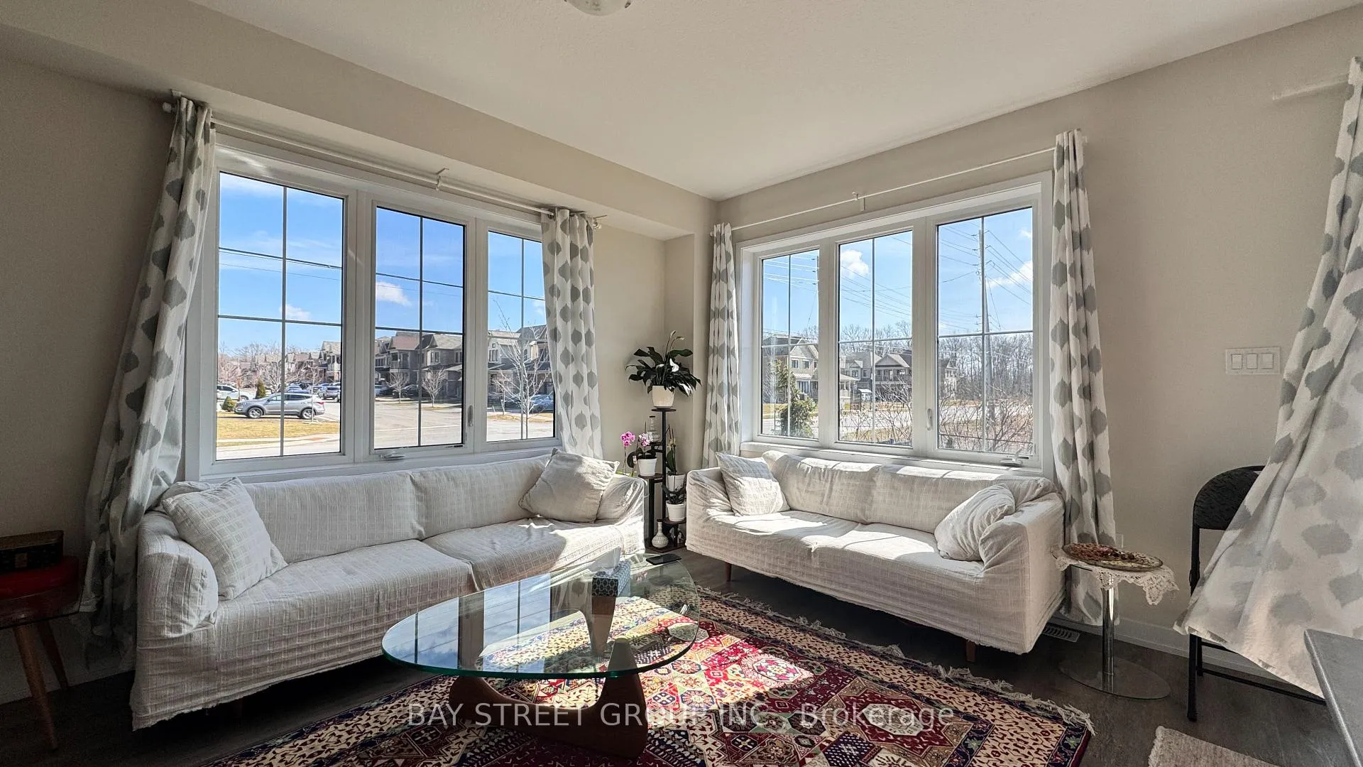 Photo 4 of Unit 30, 7789 Kalar Road, Niagara Falls, Brown — HOMEH