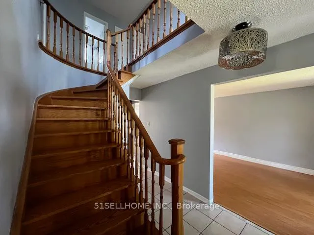 Photo 5 of 63 Stillwater Crescent, Brampton, Brampton West — HOMEH