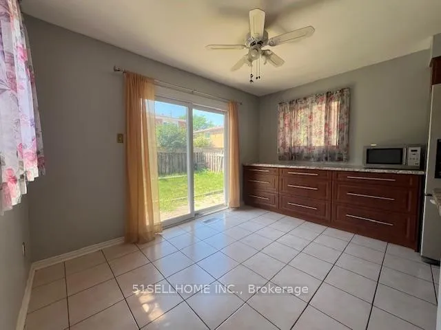 Photo 6 of 63 Stillwater Crescent, Brampton, Brampton West — HOMEH