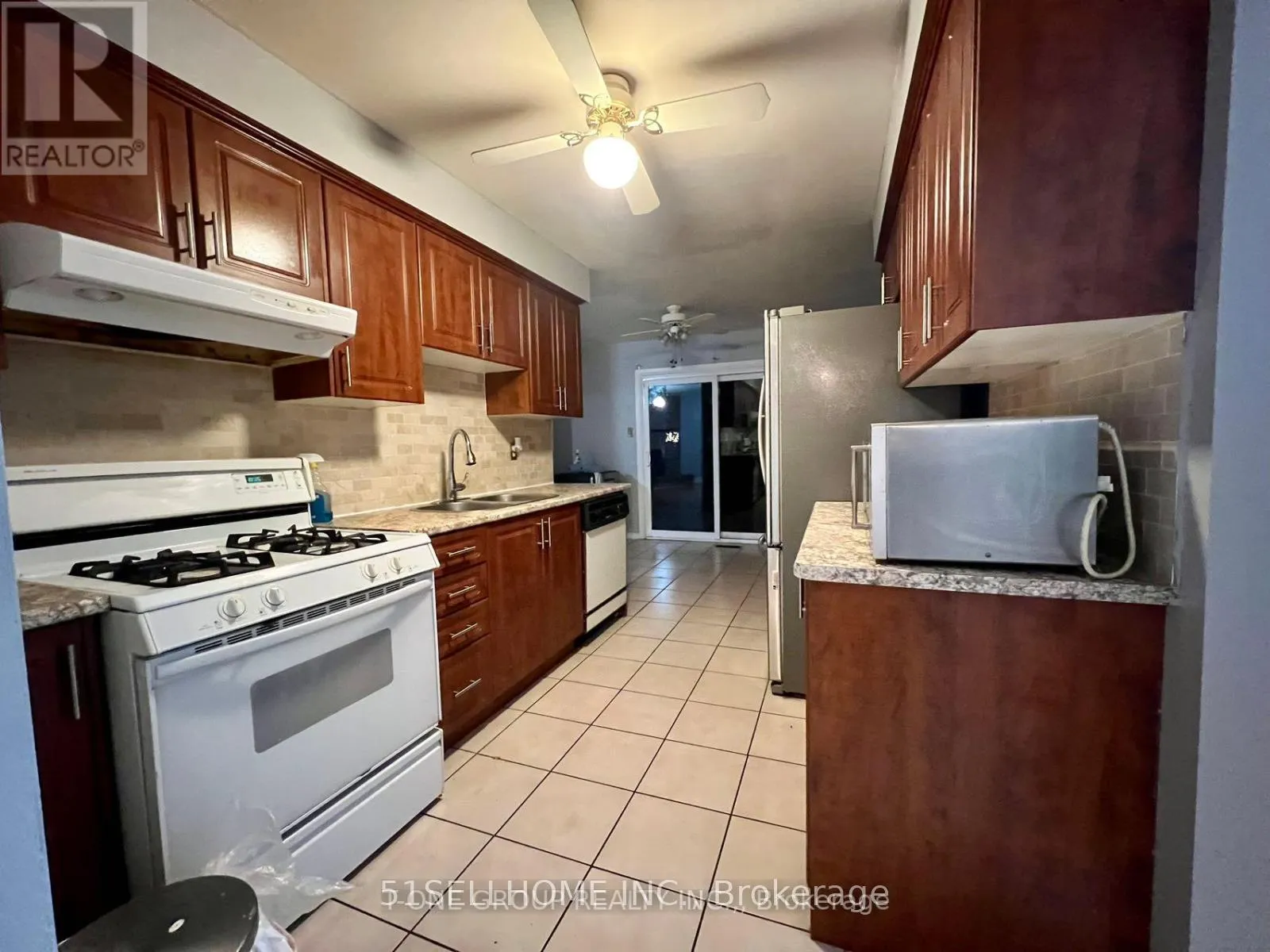 Photo 7 of 63 Stillwater Crescent, Brampton, Brampton West — HOMEH