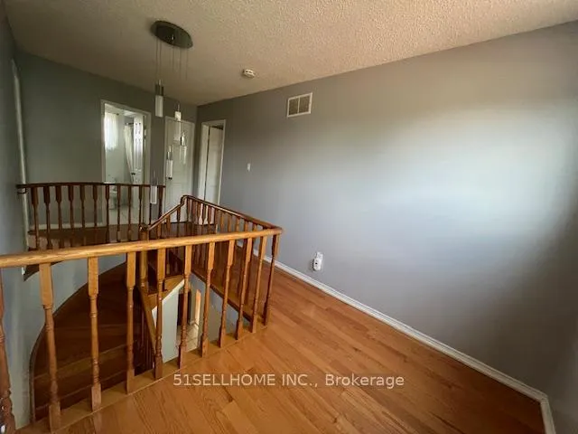 Photo 12 of 63 Stillwater Crescent, Brampton, Brampton West — HOMEH