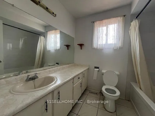 Photo 20 of 63 Stillwater Crescent, Brampton, Brampton West — HOMEH