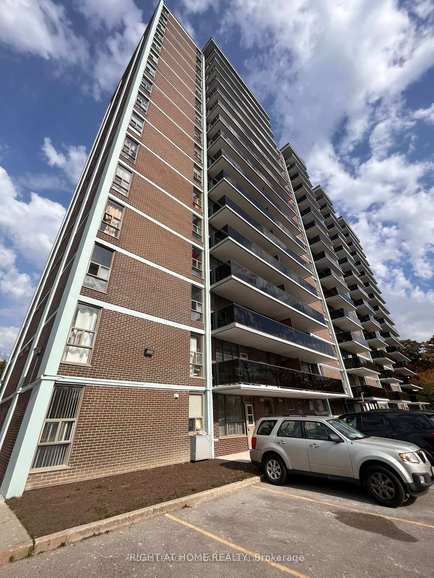 Front of Unit 1010, 235 Grandravine Drive