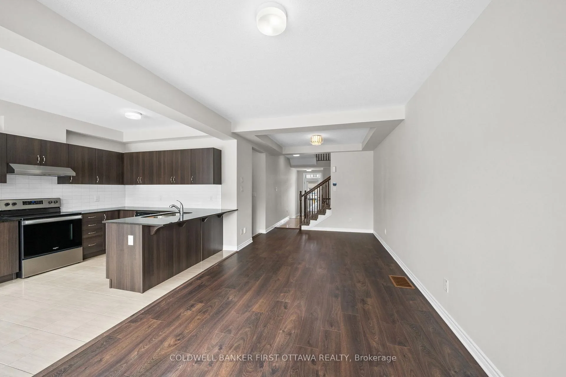 Photo 3 of 783 Brittanic Road, Ottawa, Kanata - Emerald Meadows/Trailwest — HOMEH