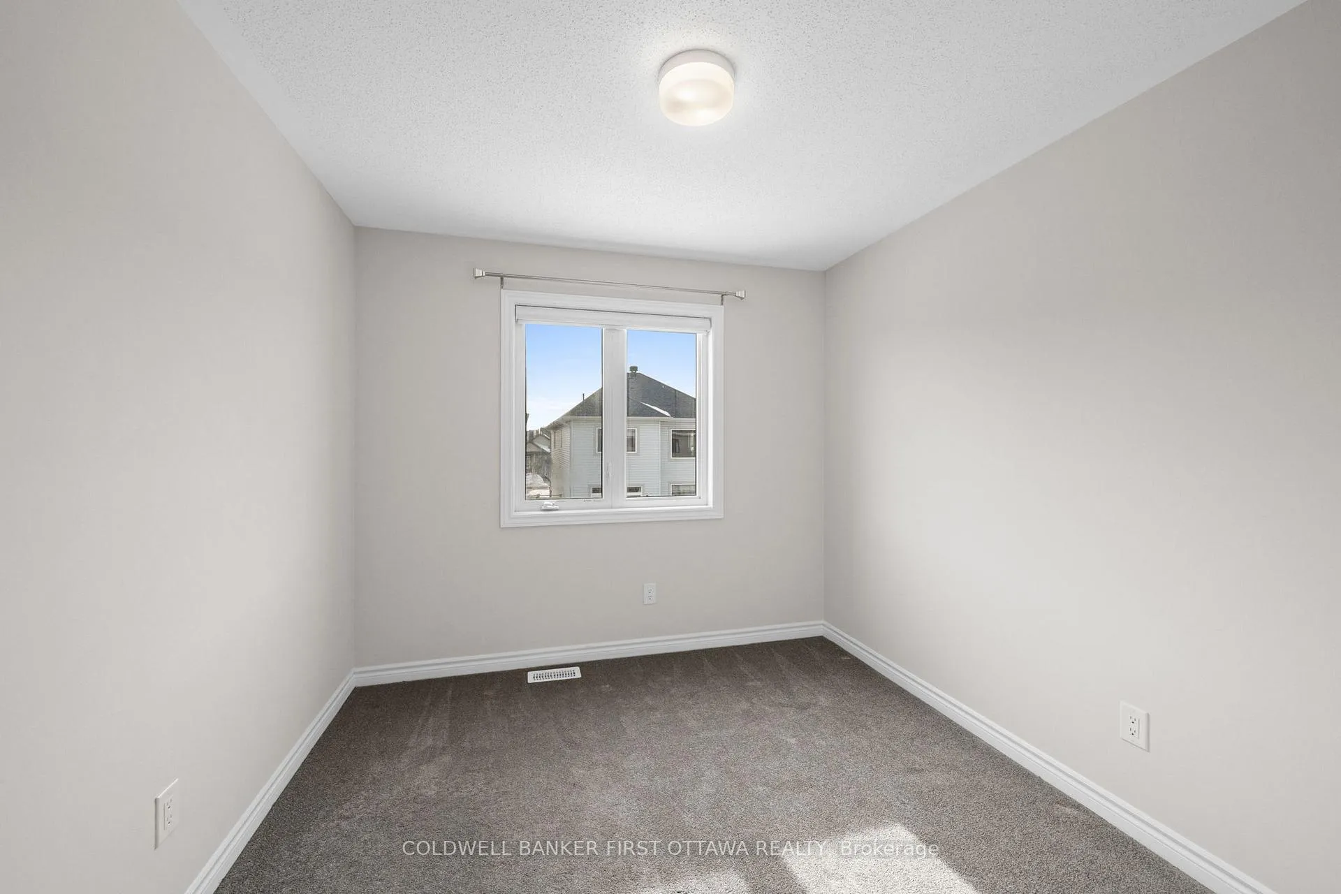 Photo 17 of 783 Brittanic Road, Ottawa, Kanata - Emerald Meadows/Trailwest — HOMEH