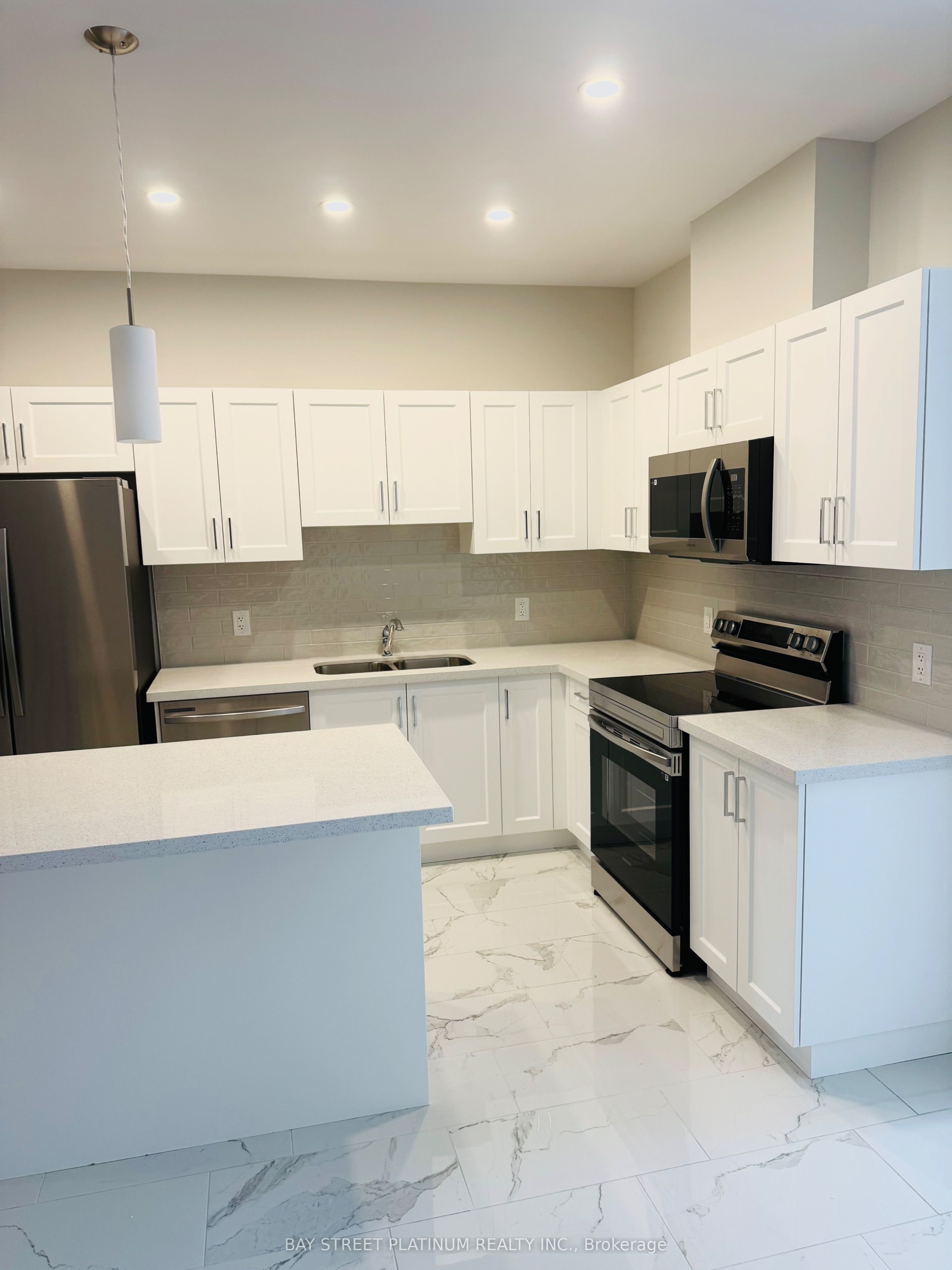 Photo 11 of Unit 5, 65 Wiley Trail, Welland, N. Welland — HOMEH