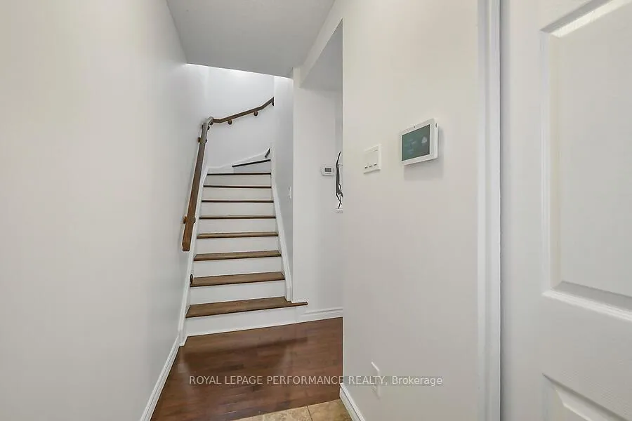 Photo 4 of 2654 Draper Avenue, Ottawa, Redwood Park — HOMEH