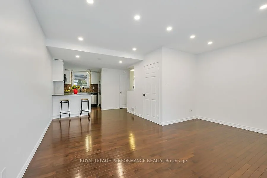 Photo 10 of 2654 Draper Avenue, Ottawa, Redwood Park — HOMEH